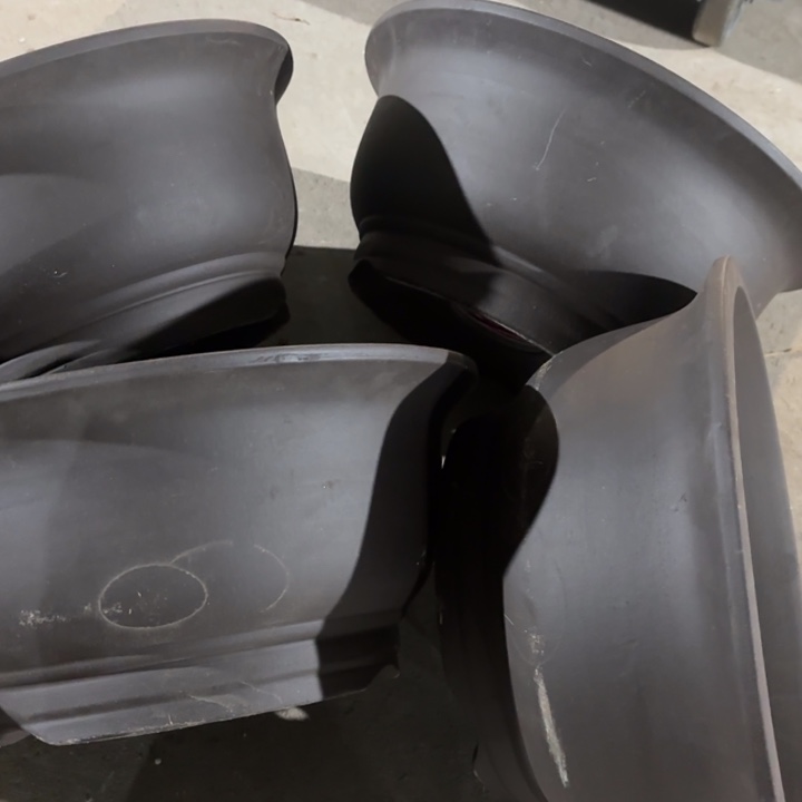 紫砂花盆100-4。         