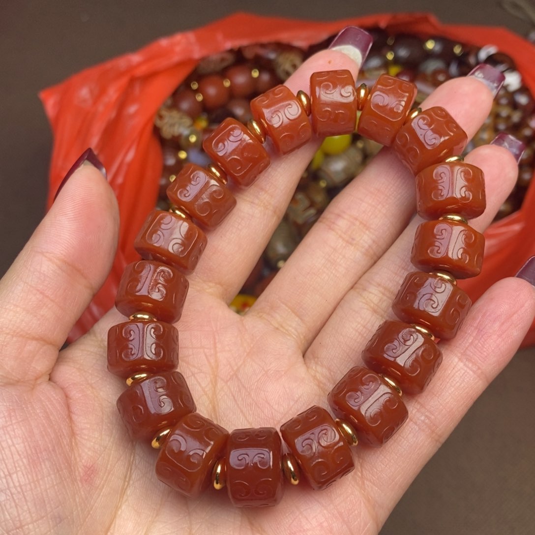 玛瑙/玉髓颈饰未镶嵌