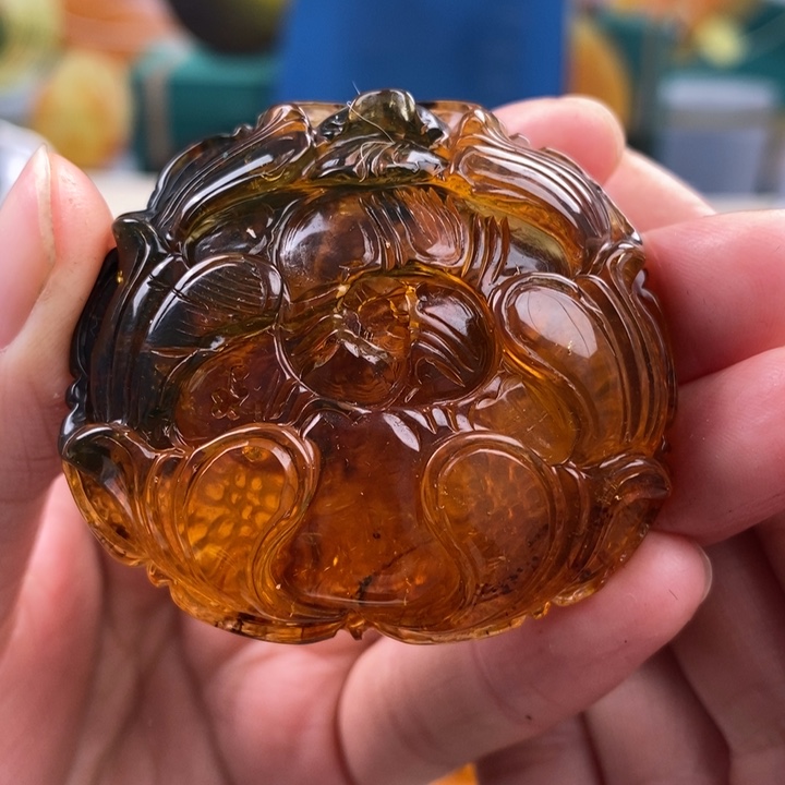 琥珀珠宝奇石未镶嵌