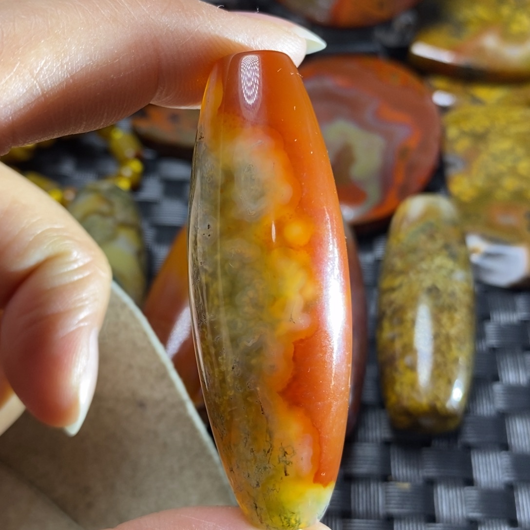 玛瑙/玉髓颈饰未镶嵌