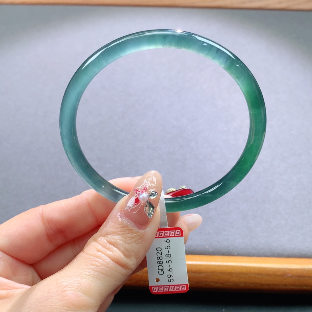 翡翠手镯未镶嵌天然翡翠手镯叮当镯