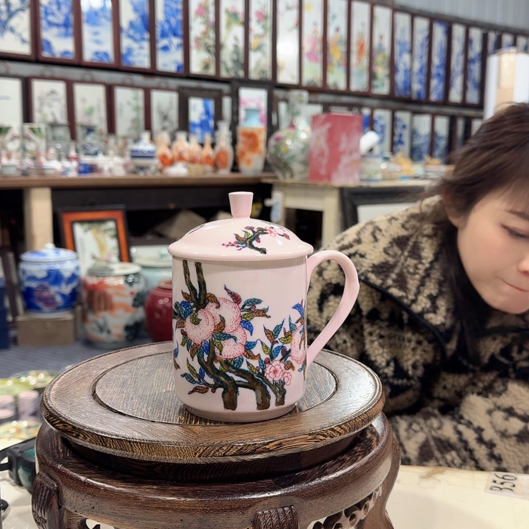 瓷摆件////景德镇陶瓷瓷器。