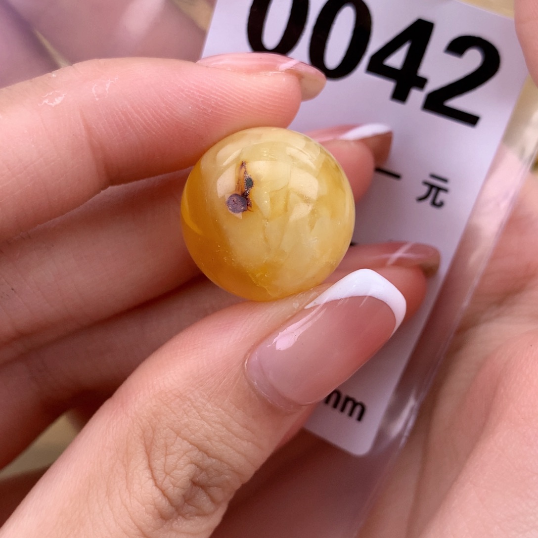 琥珀未镶嵌珠宝奇石19.2皮色