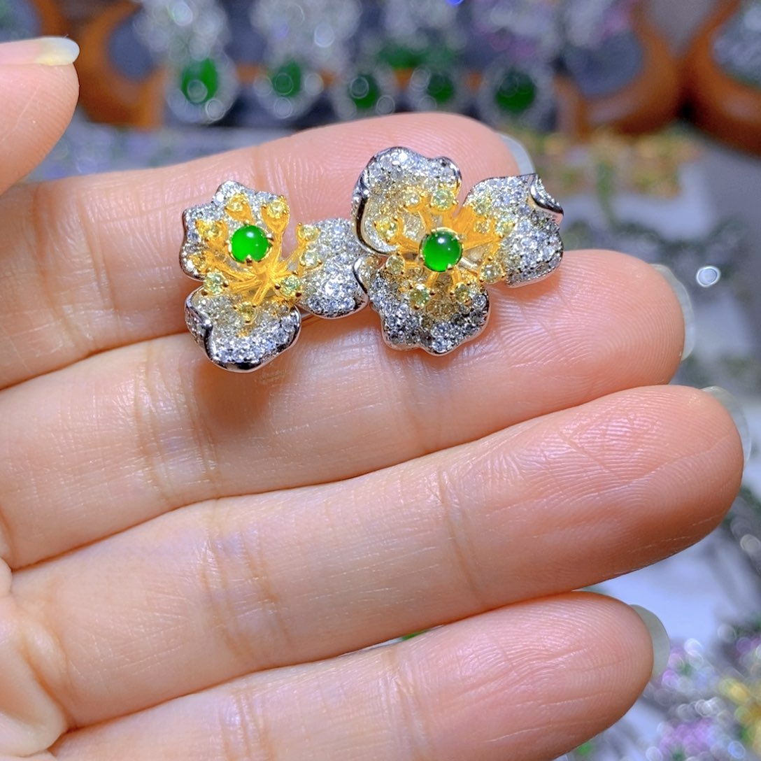 翡翠颈饰银S925镶嵌天然翡翠