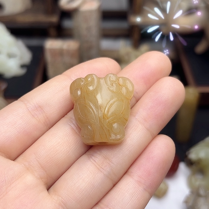 和田玉（糖玉）颈饰未镶嵌