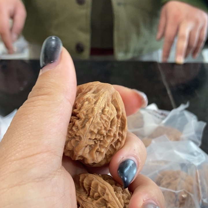 吊坠文玩核桃望月瑕疵