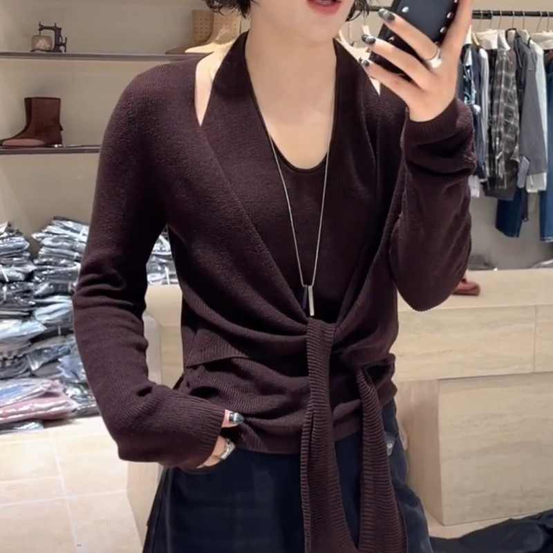 胖mm显瘦设计感系腰U领假两件针织衫早秋气质高级感百搭显瘦上衣