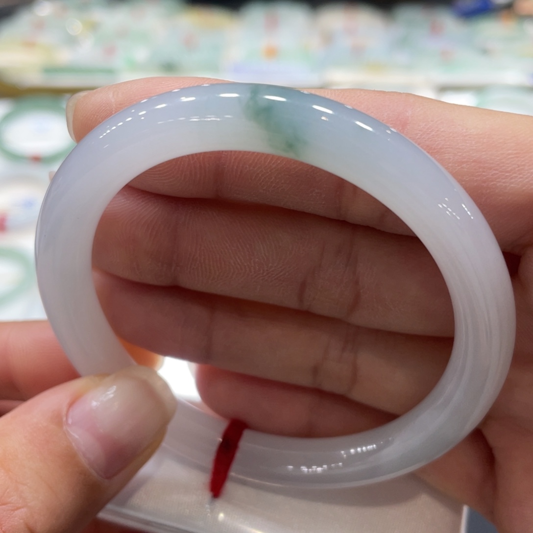 翡翠手镯未镶嵌53.5圆