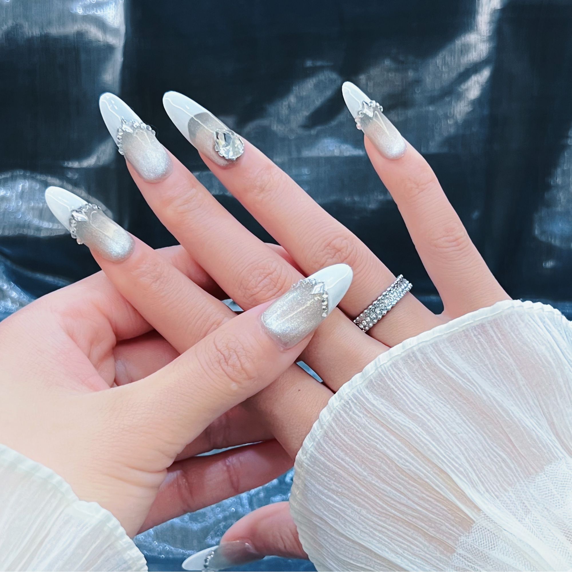 【苍山赴雪】冬季高级轻奢纯欲猫眼美甲纯手工穿戴甲气质显白10片