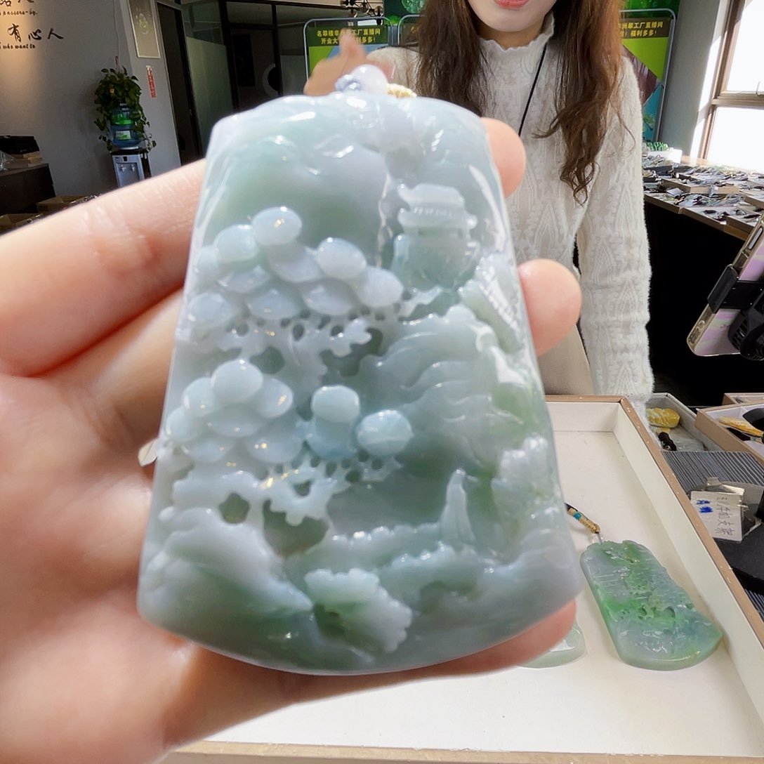 颈饰未镶嵌翡翠翡翠