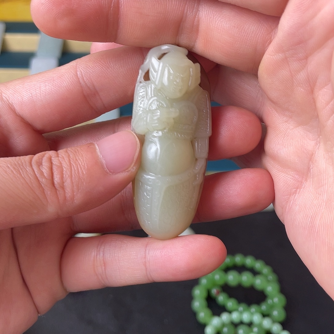 和田玉未镶嵌挂件