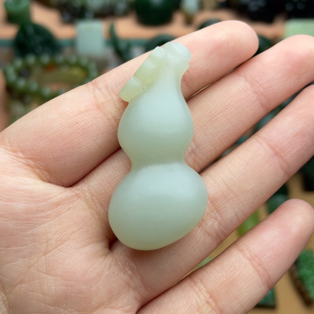 【闪购商品】和田玉颈饰未镶嵌晶***巴