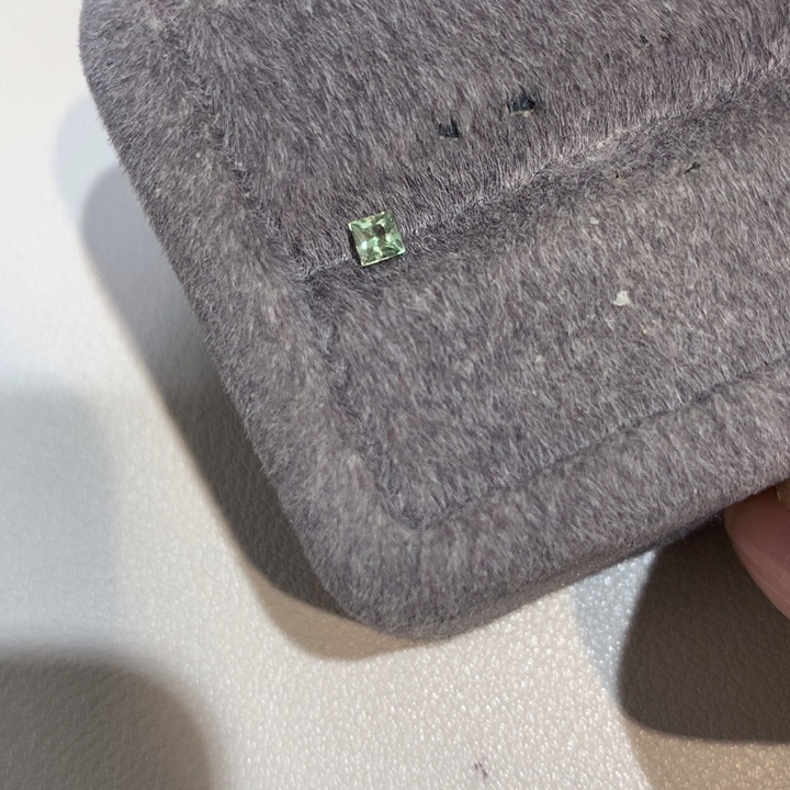 彩色蓝宝石裸石未镶嵌0.16克拉