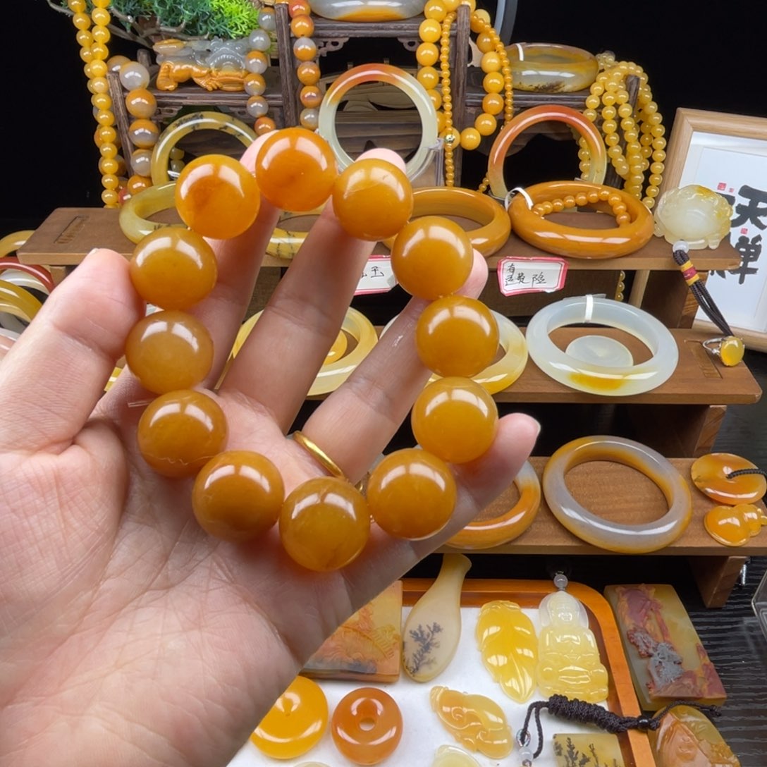 石英质玉（黄龙玉）未镶嵌手链