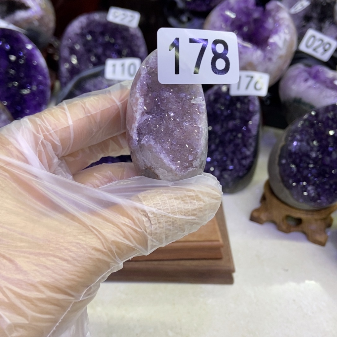 紫晶未镶嵌大型摆件（非配饰）