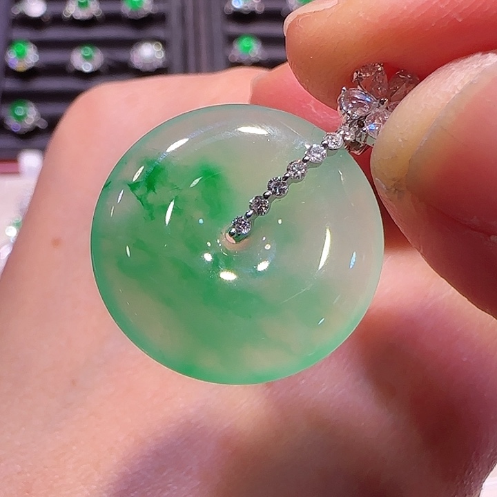 翡翠吊坠(不含链)18K金镶嵌吊坠