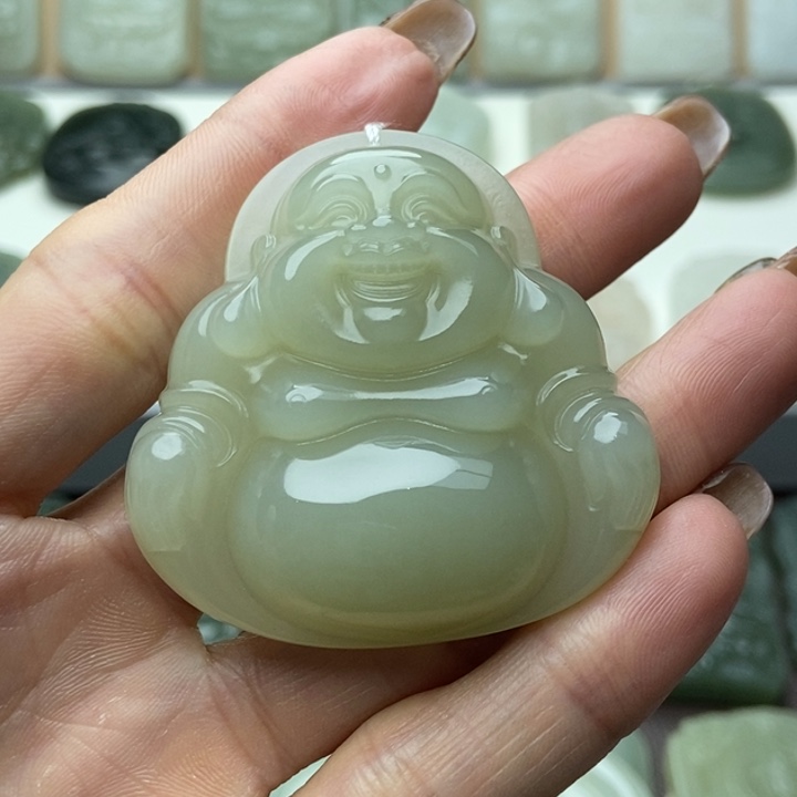 和田玉颈饰未镶嵌小***松