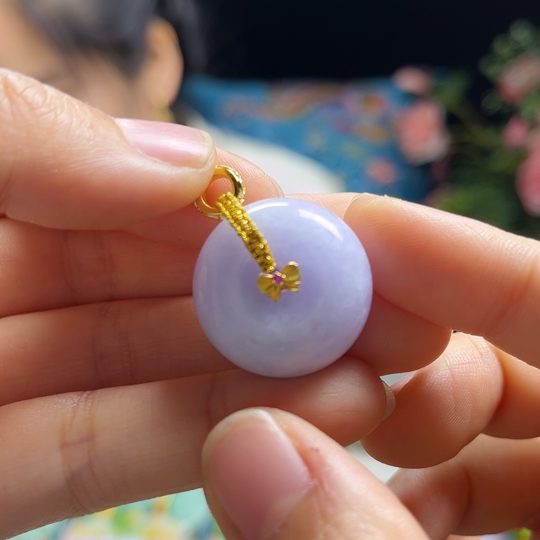 翡翠颈饰未镶嵌胖扣