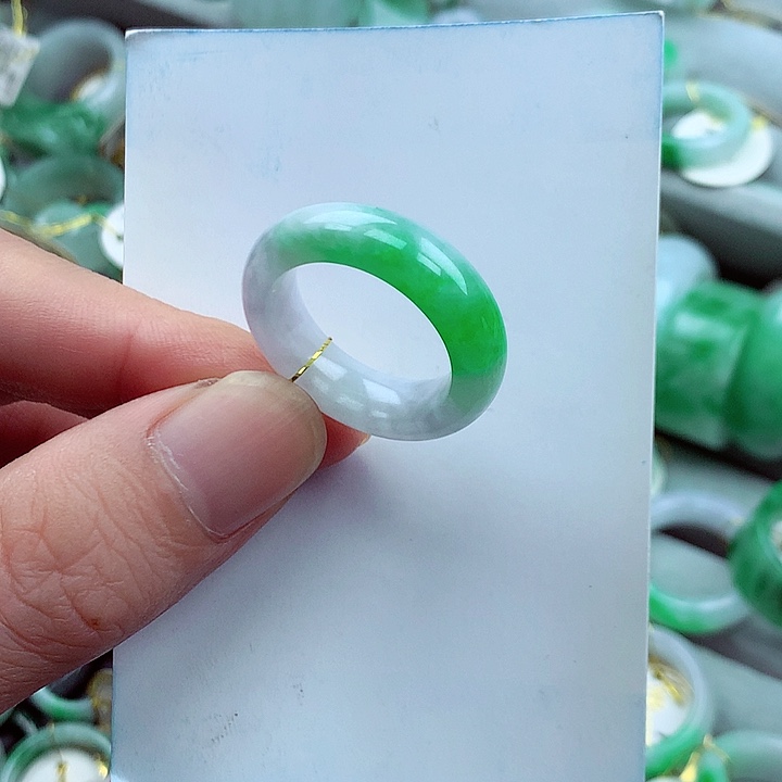 翡翠未镶嵌戒指18-19号圈