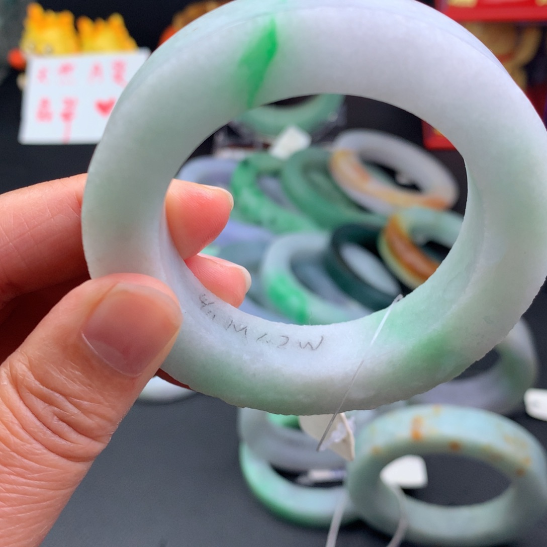 定制翡翠手镯未镶嵌