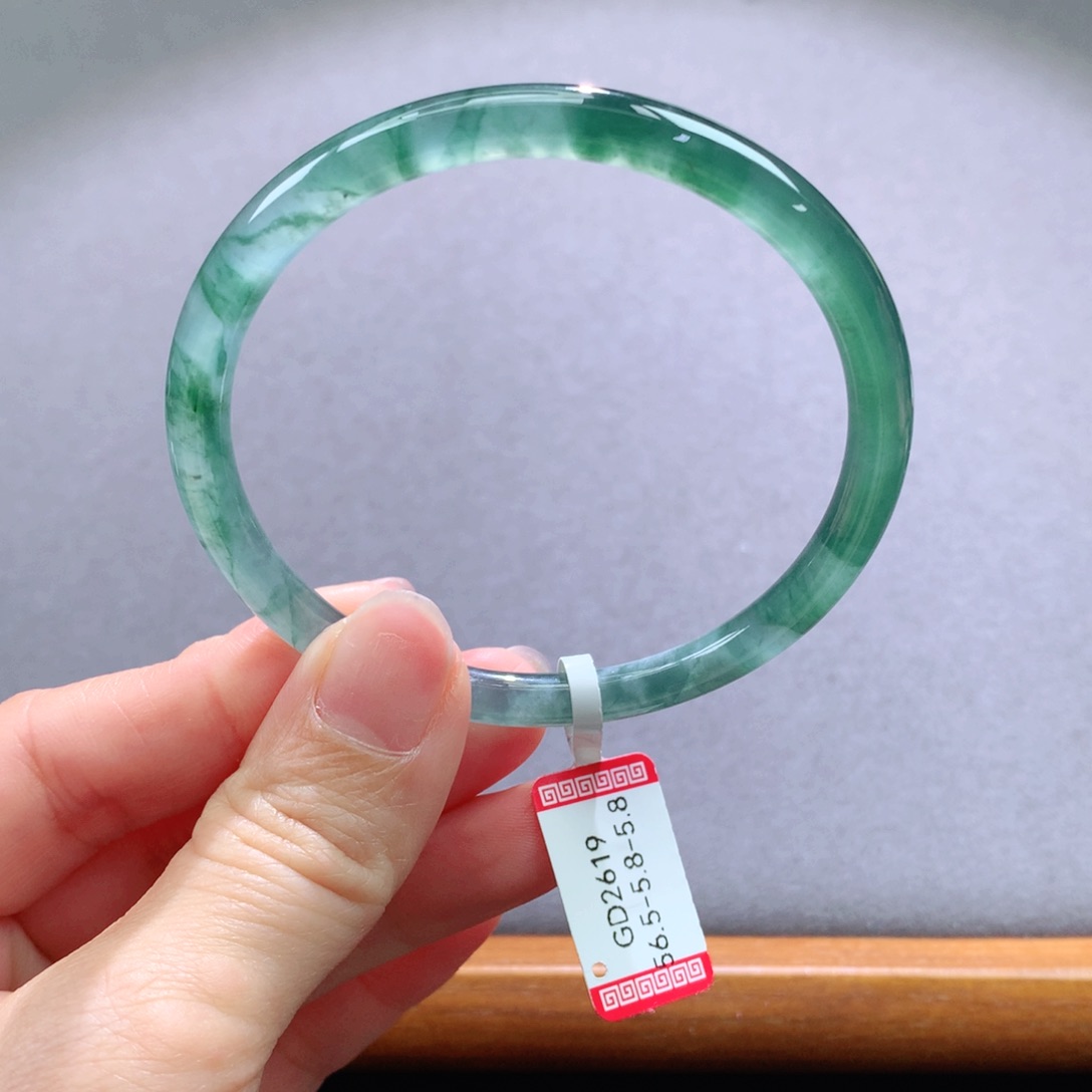 翡翠手镯未镶嵌天然翡翠手镯叮当镯