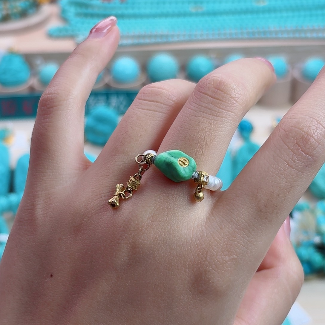 绿松石18K金镶嵌珠宝奇石