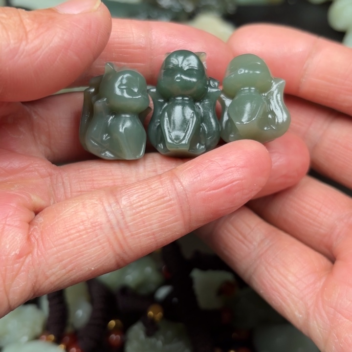 和田玉吊坠未镶嵌