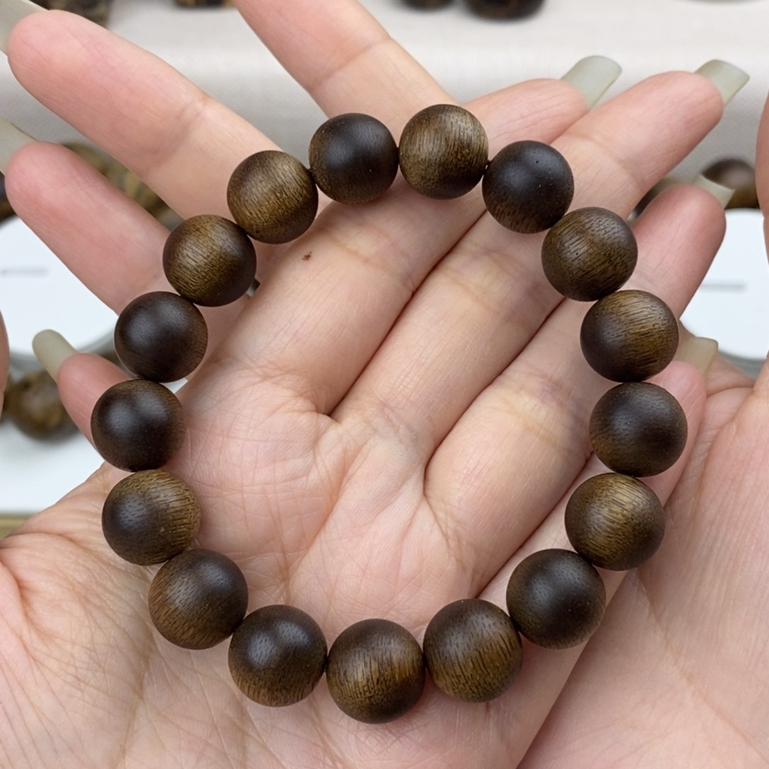 沉香手串吃**条越南芽庄沉香