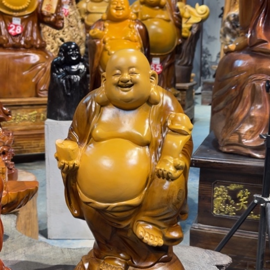 Z***L香樟木雕刻人物摆件