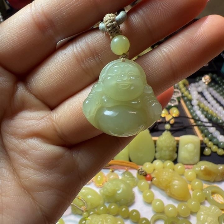 和田玉（黄玉）颈饰未镶嵌