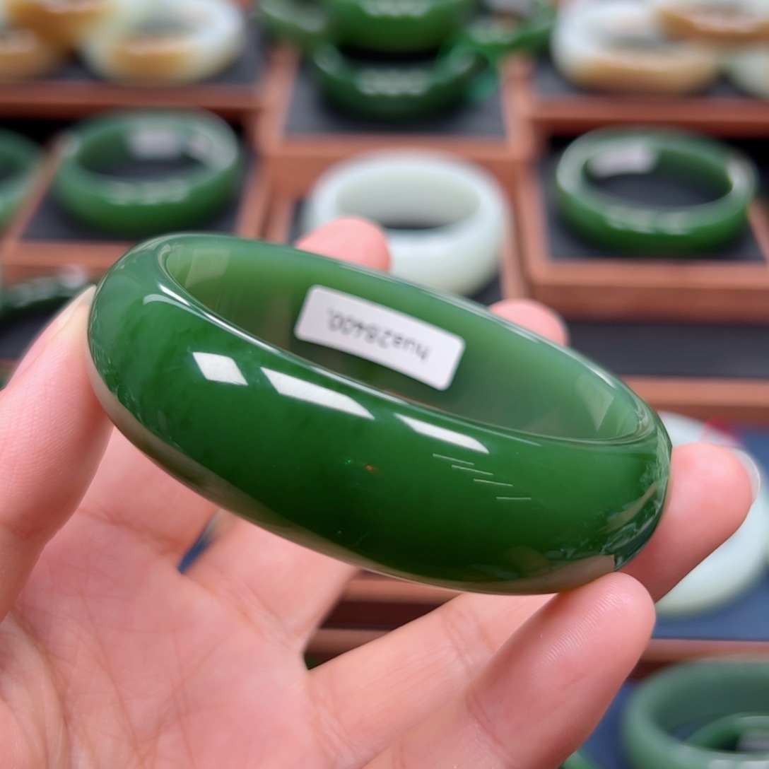 未镶嵌手镯和田玉（糖玉）6061