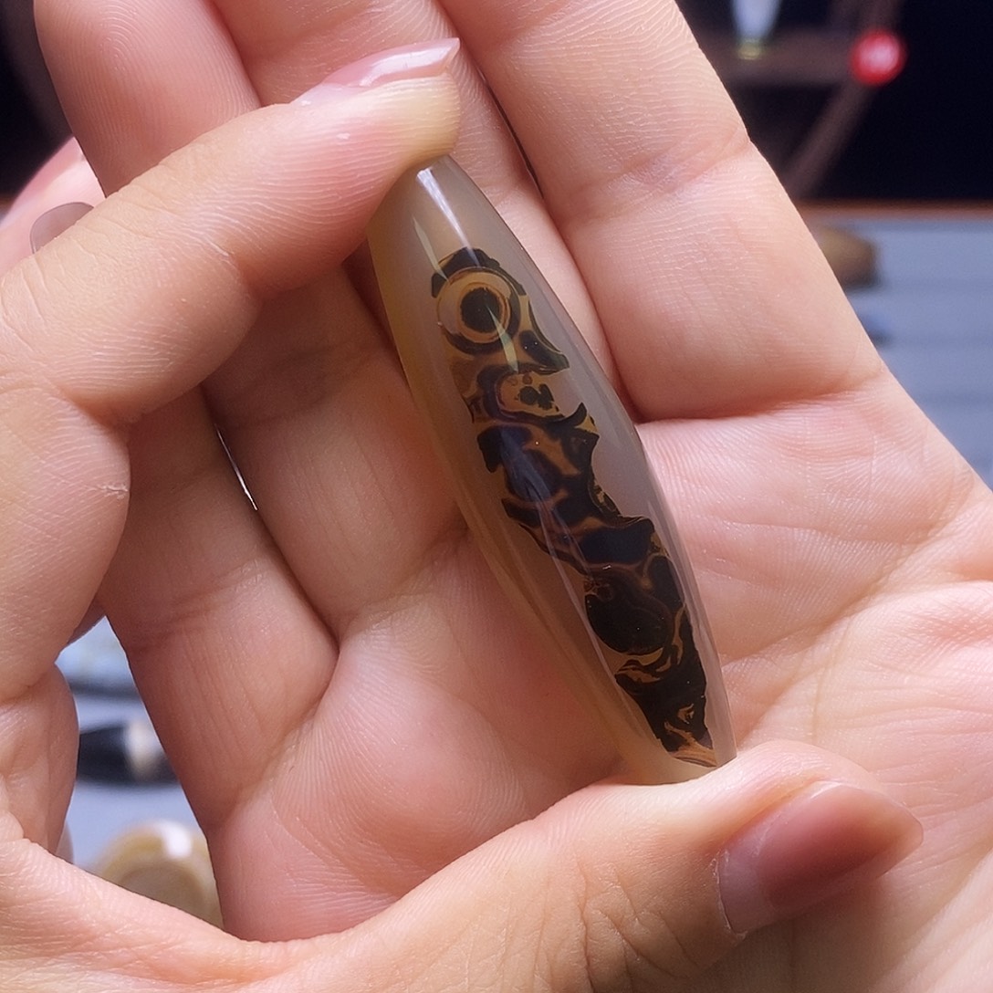 明***翼玛瑙/玉髓未镶嵌颈饰