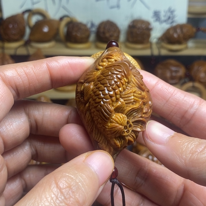 【闪购商品】香榧木清**雨橄榄核雕刻微瑕