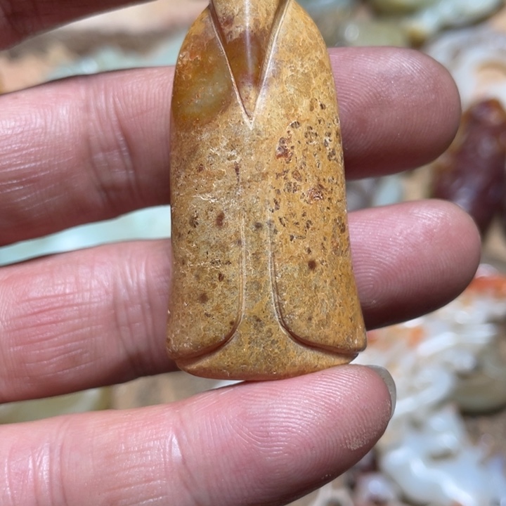 和田玉（糖玉）未镶嵌颈饰