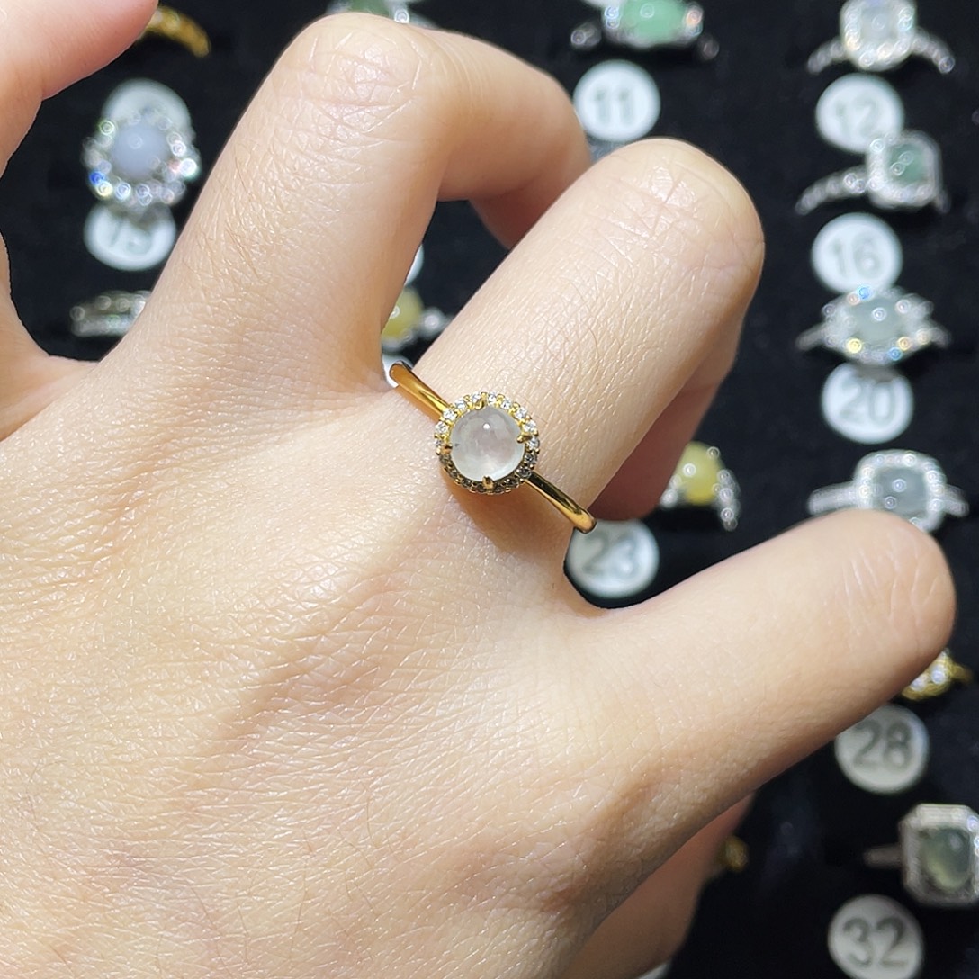 翡翠未镶嵌戒指戒指