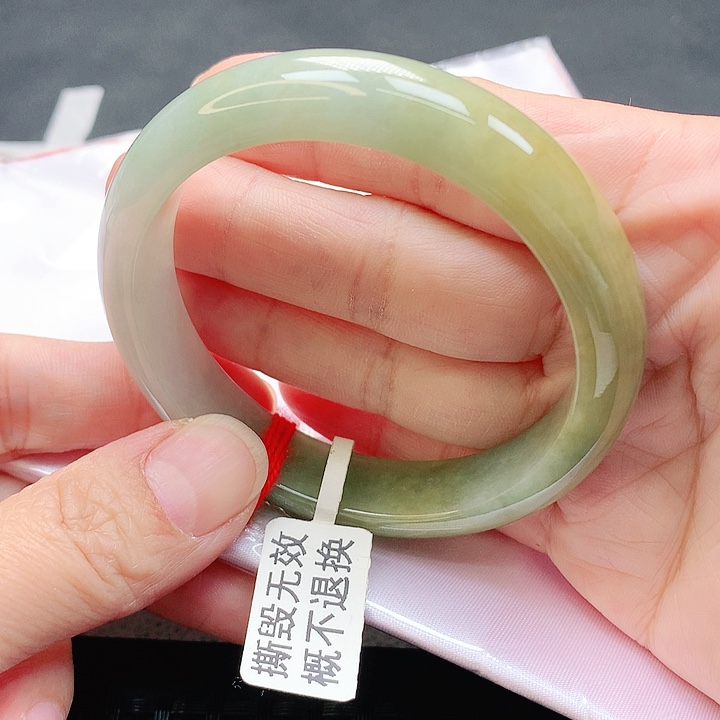 翡翠手镯未镶嵌手镯56