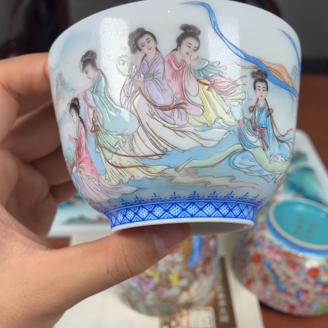 杯子瓷瓷姑娘景德镇陶瓷艺术