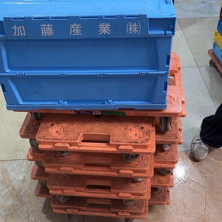 Y***9厚款家用五金工具箱一个带盖