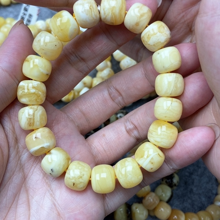 琥珀未镶嵌珠宝奇石23