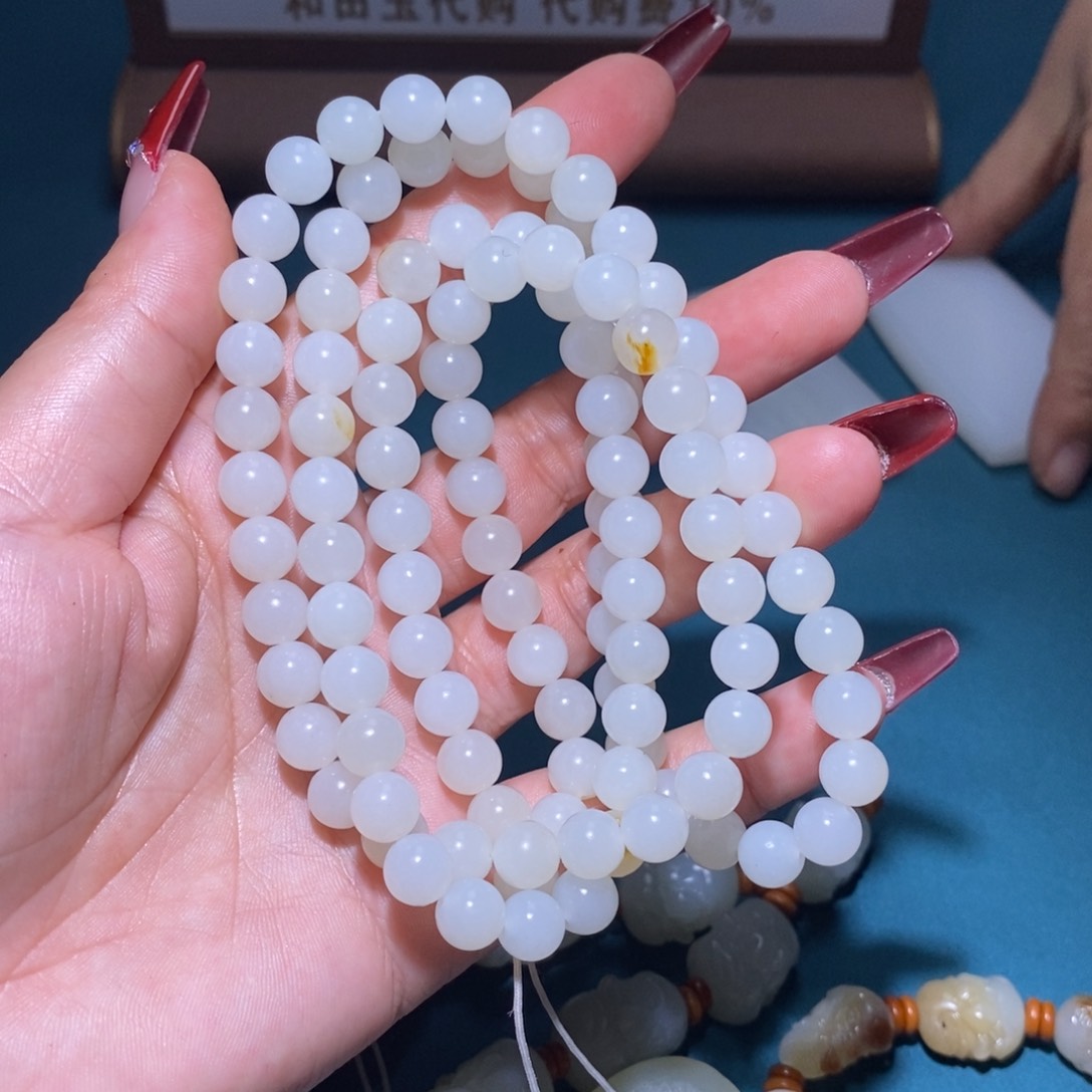 和田玉颈饰未镶嵌