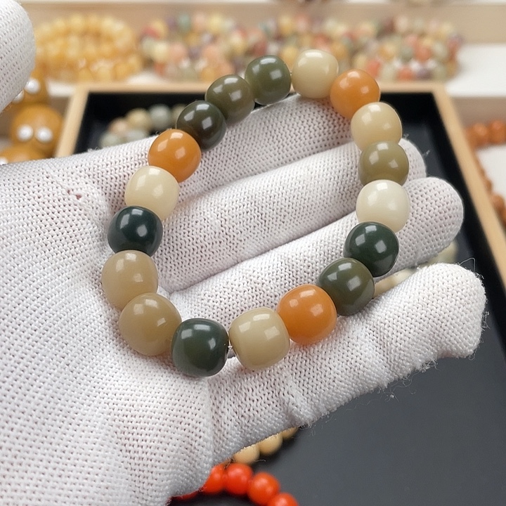 白玉菩提吊坠卡11通货