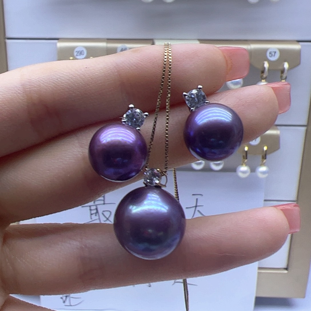 淡水珍珠18K金镶嵌吊坠(赠链)