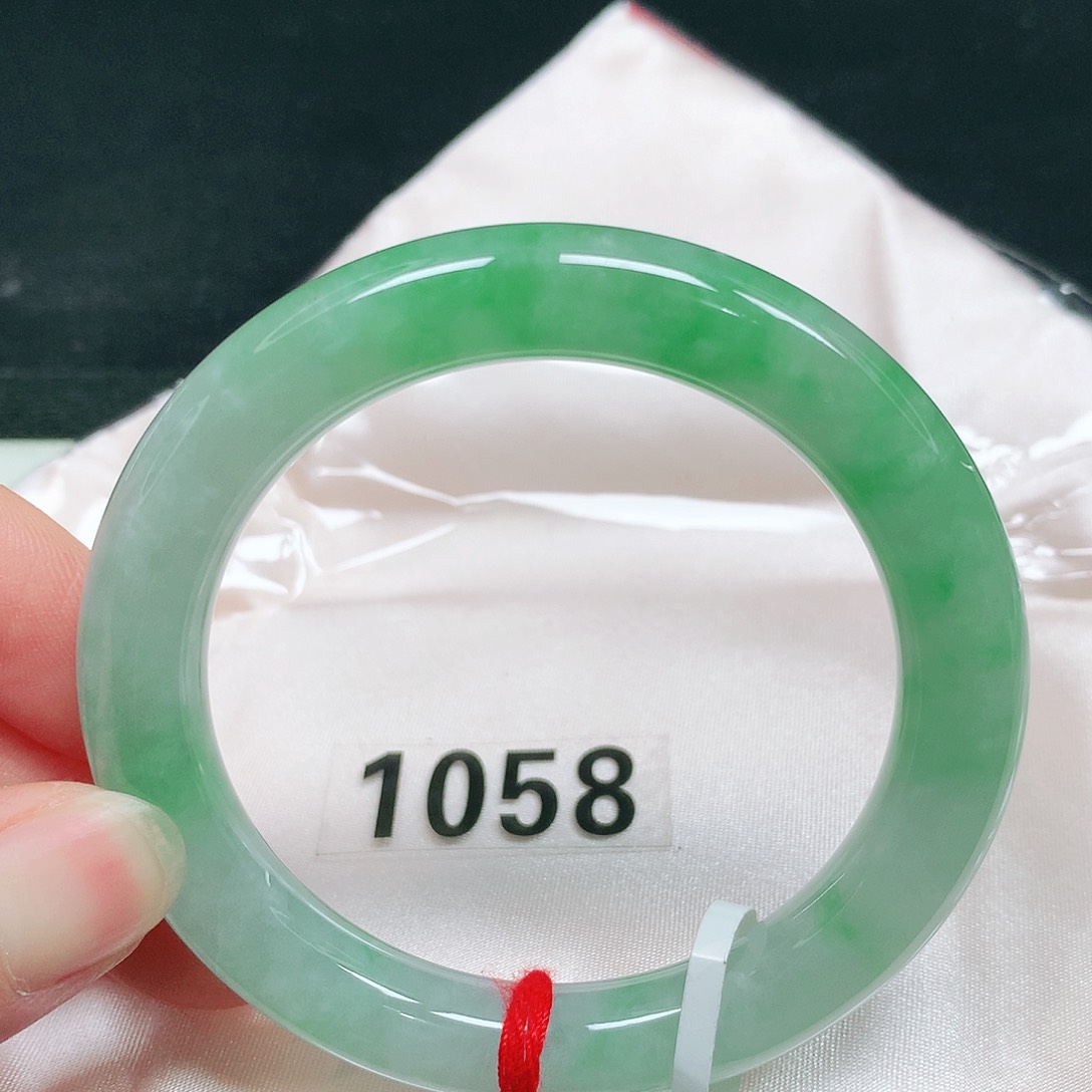 未镶嵌手镯（圆镯）翡翠17 号翡翠手镯