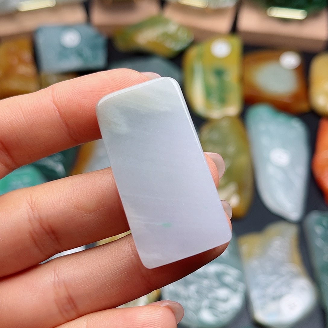 翡翠颈饰未镶嵌挂件