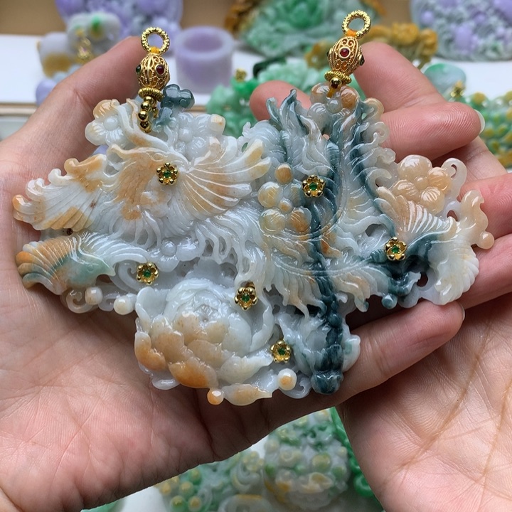 翡翠颈饰未镶嵌翡翠