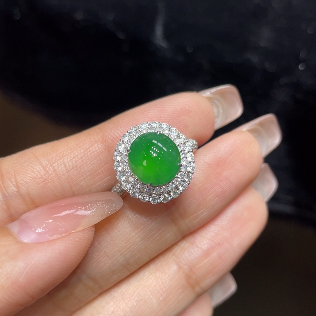 翡翠颈饰18K金镶嵌天然缅甸翡翠