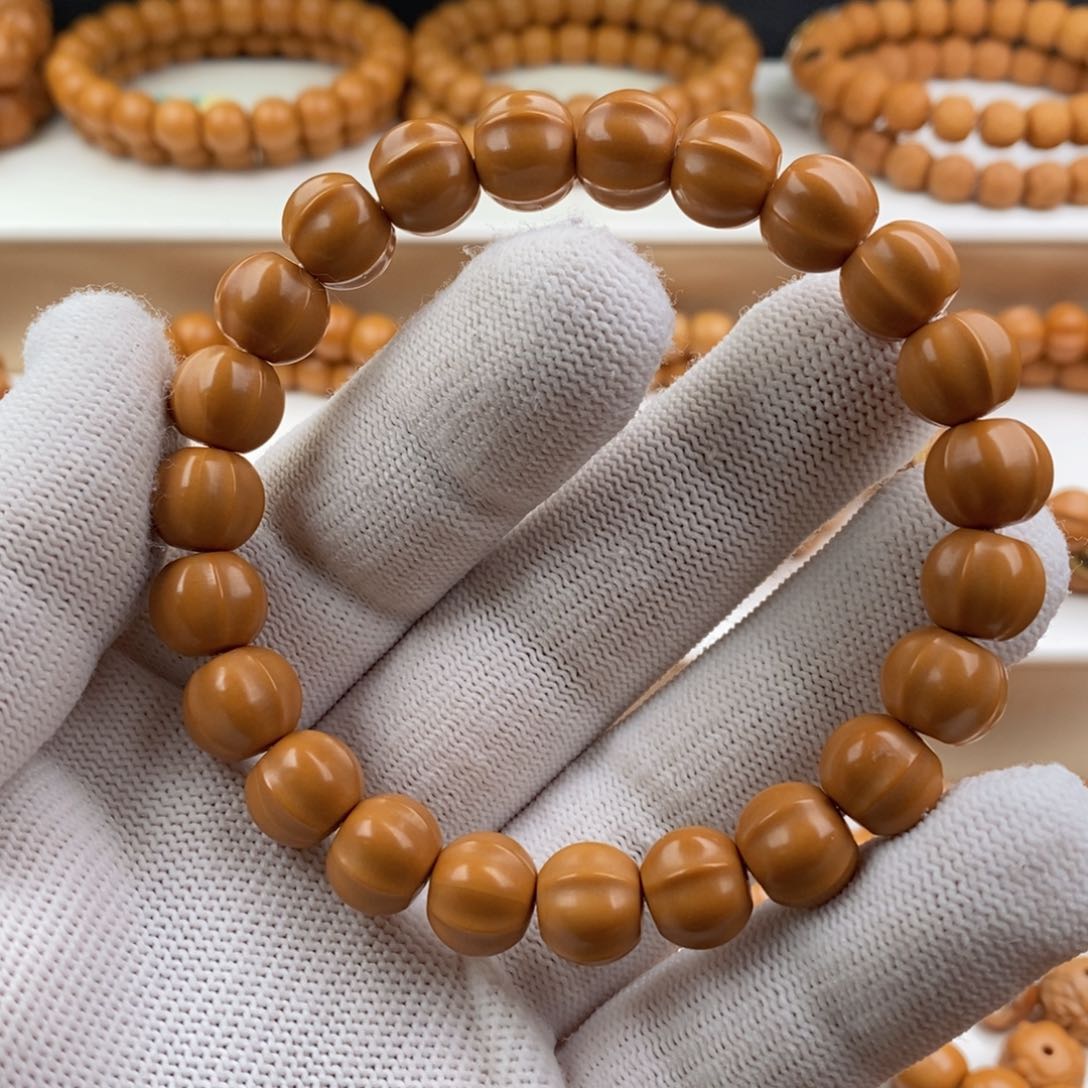 猴头核桃手串鲨鱼