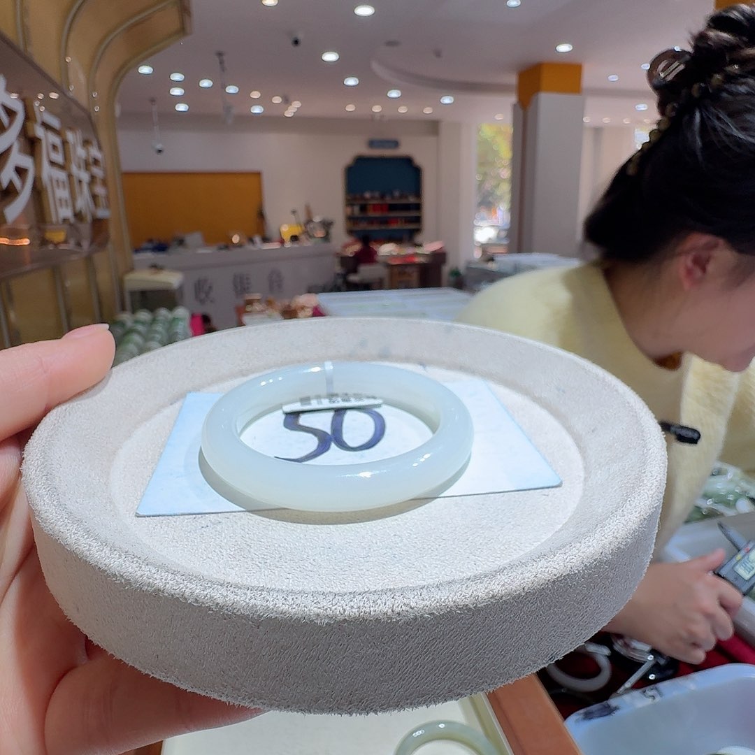 和田玉未镶嵌手镯254