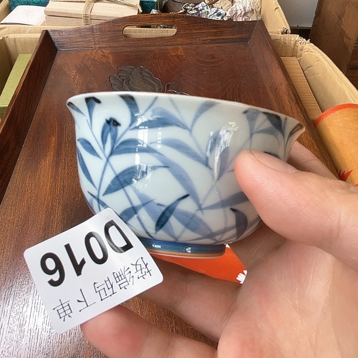 琉璃手工艺品这大概不能呢