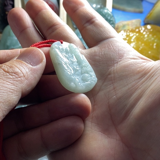 翡翠未镶嵌颈饰翡
